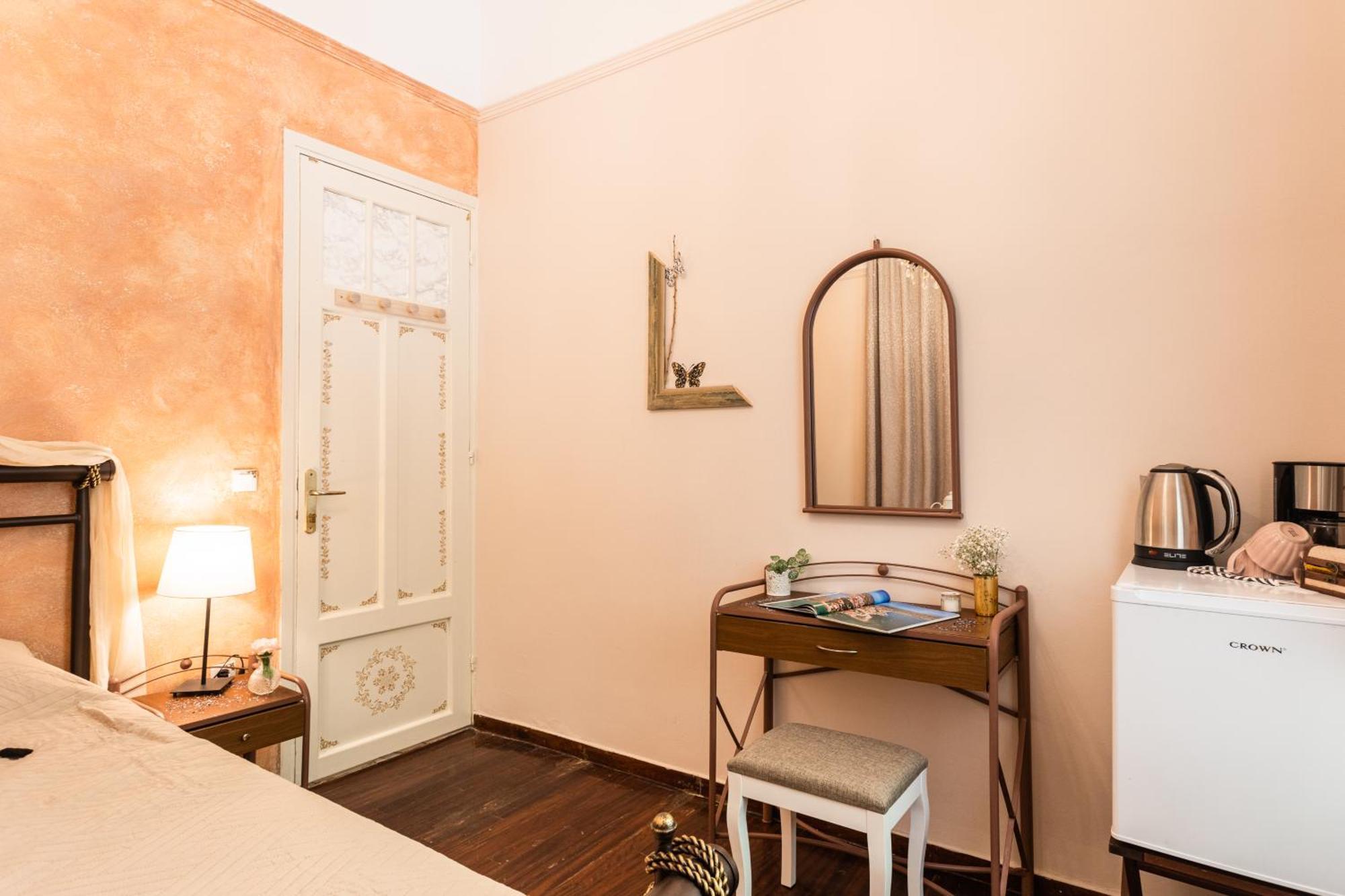 Alegria Simple Economy Rooms أثينا المظهر الخارجي الصورة